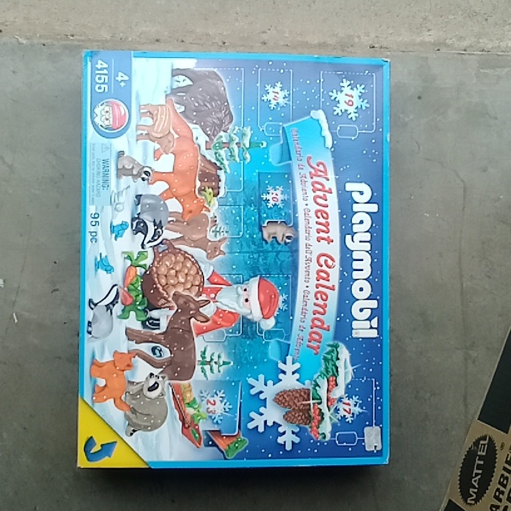 Playmobil 4155 advent calendar Santa Claus reindeer boy girl toy Christmas